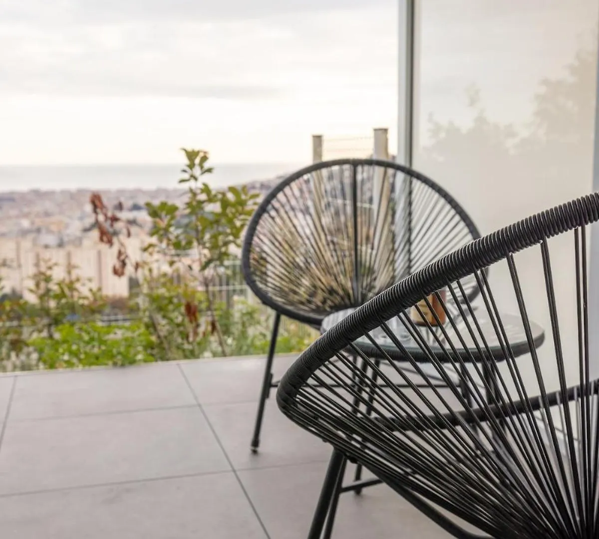 Apartment Appartement Avec Vue Mer, Terrasse Privee Et Piscine Nice